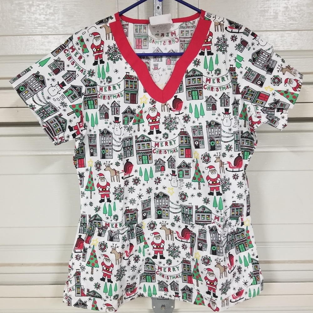 Uniform Advantage Scrub Top